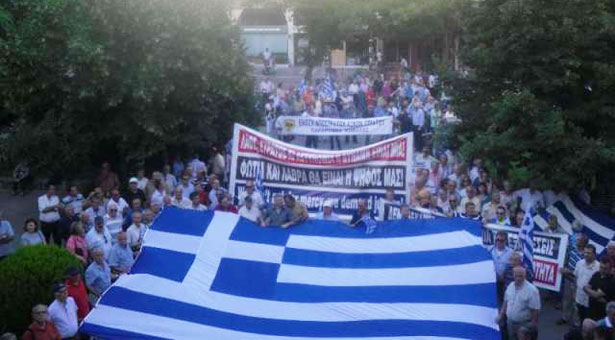 Οργισμένο ποτάμι από χιλιάδες αξιωματικούς στη Λάρισα