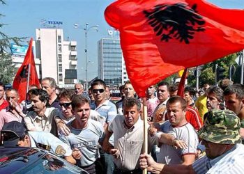 Αλβανία: Απειλεί με μποϊκοτάζ σε ελληνικά προϊόντα
