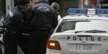 Τρεις συλλήψεις για κλοπές από αυτοκίνητα στο κέντρο της Αθήνας