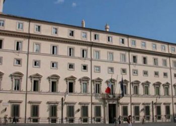 Πυροβολισμοί στην έδρα της κυβέρνησης στην Ιταλία