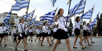 Ολοκληρώθηκαν οι παρελάσεις σε Αθήνα και Θεσσαλονίκη