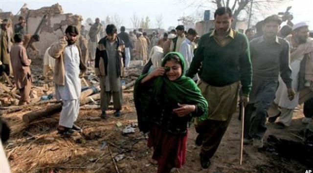 Πολύνεκρη έκρηξη σε εκκλησία στο Πακιστάν