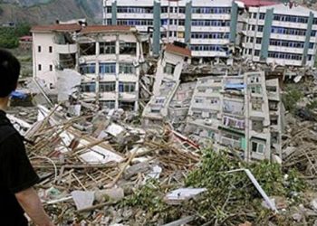 Κίνα: 200 νεκροί και χιλιάδες τραυματίες από το φονικό σεισμό