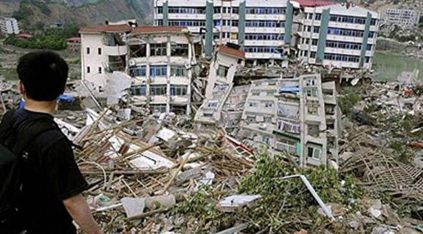 Κίνα: 200 νεκροί και χιλιάδες τραυματίες από το φονικό σεισμό