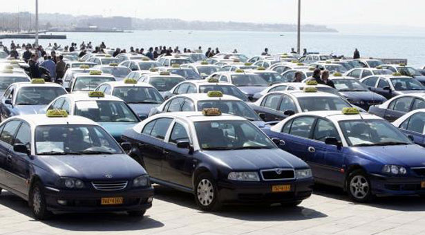 Θεσσαλονίκη: Τα ταξί τραβούν χειρόφρενο