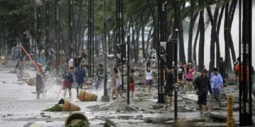 238 νεκροί από τυφώνα στις Φιλιππίνες