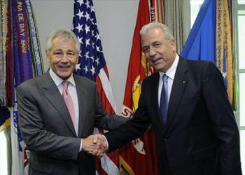 Συνάντηση του Έλληνα υπουργού Άμυνας με τον Αμερικανό ομόλογό του στην Ουάσινγκτον