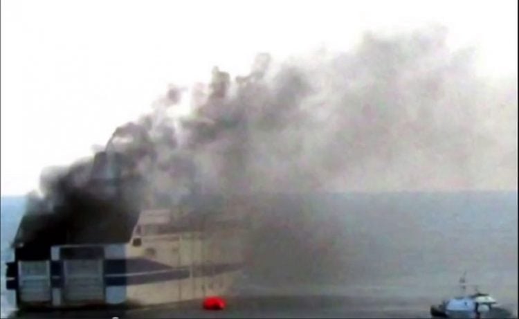 Έκρηξη στο μηχανοστάσιο πλοίου στο λιμάνι Ηρακλείου – Τέσσερις τραυματίες