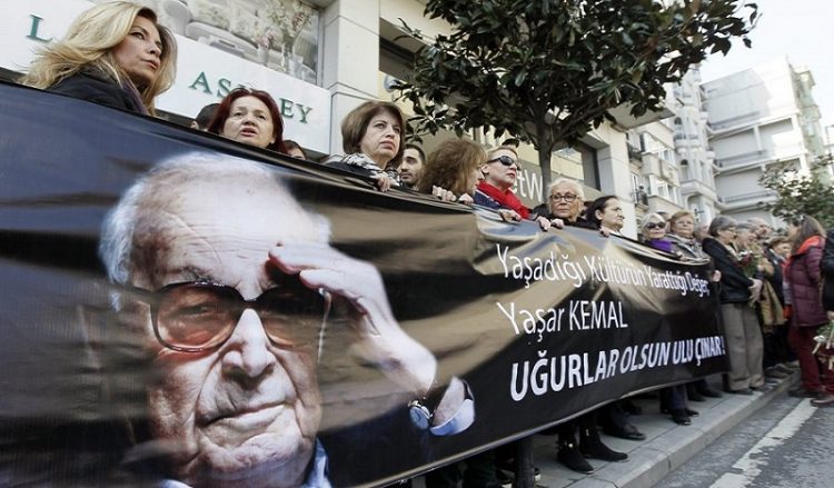 Μεγάλο αντίο στον Γιασάρ Κεμάλ, τον Καζαντζάκη της Τουρκίας