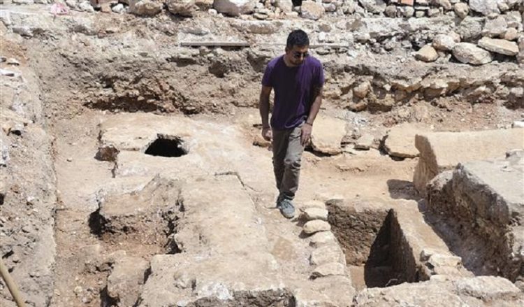 Δέος για τη νεκρόπολη της Αλικαρνασσού – Αποκαλύπτονται συνεχώς νέοι τάφοι