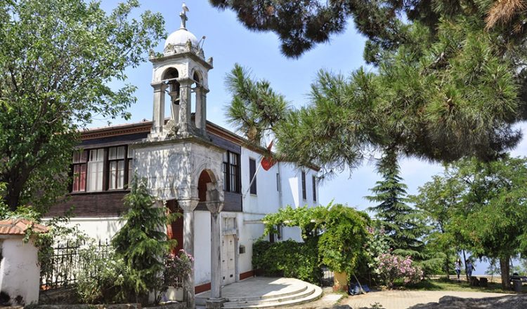 Σε ποιες εκκλησίες της Κωνσταντινούπολης πάνε οι Τούρκοι να προσκυνήσουν