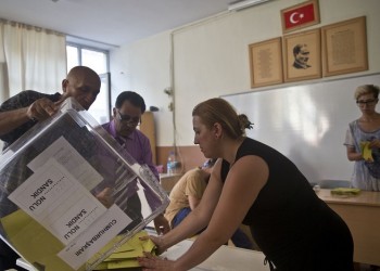 Ο Ερντογάν αφήνει ανοιχτό «παράθυρο» για νέες εκλογές στην Τουρκία