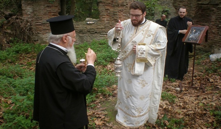 93 χρόνια μετά, πατριαρχική λειτουργία στην Κύζικο για τα Εννιάμερα της Παναγίας