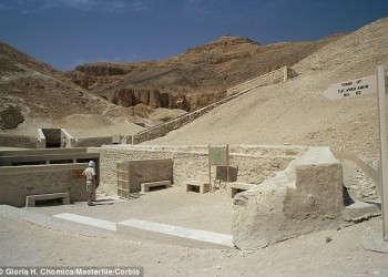 Ανακαλύφθηκε η μυστική πύλη για τον τάφο της βασίλισσας Νεφερτίτης στην Αίγυπτο;