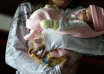 Γέννησε 11χρονη Παραγουανή που είχε βιαστεί από τον πατριό της