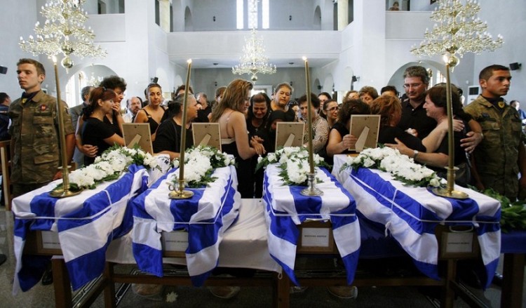 Επιστρέφουν στην Ελλάδα τα λείψανα έξι πεσόντων κατά την τουρκική εισβολή στην Κύπρο