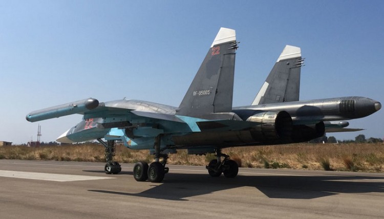 Кремль прокомментировал инцидент с участием Су-30 над Черным морем