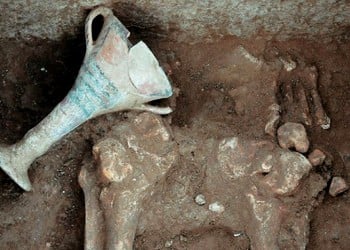 Κοζάνη: Ασύλητοι τάφοι σε μυκηναϊκό νεκροταφείο 50 στρεμμάτων (φωτο)