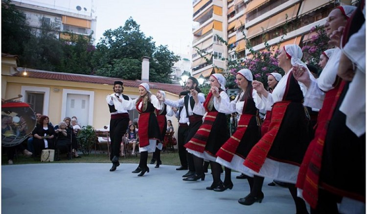 Μάγεψε το τμήμα παραδοσιακών χορών του Συλλόγου Κωνσταντινουπολιτών
