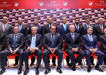 Ο Ερντογάν «παραίτησε» και την Τουρκική Ομοσπονδία Ποδοσφαίρου