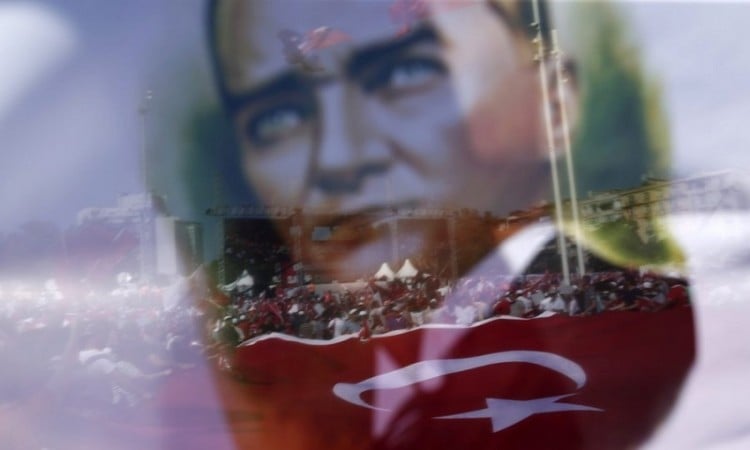 Τρομοκρατία και πραξικόπημα στην Τουρκία, μια χώρα δίχως δημοκρατία