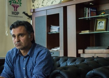 Βουλευτής του HDP κατηγορεί τον Ερντογάν για παραχώρηση νησιών στην Ελλάδα