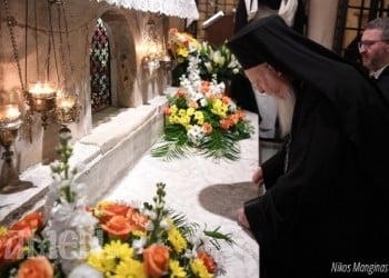 Ο Πατριάρχης Βαρθολομαίος στον τάφο του Αγίου Νικολάου στο Μπάρι (φωτο, βίντεο)
