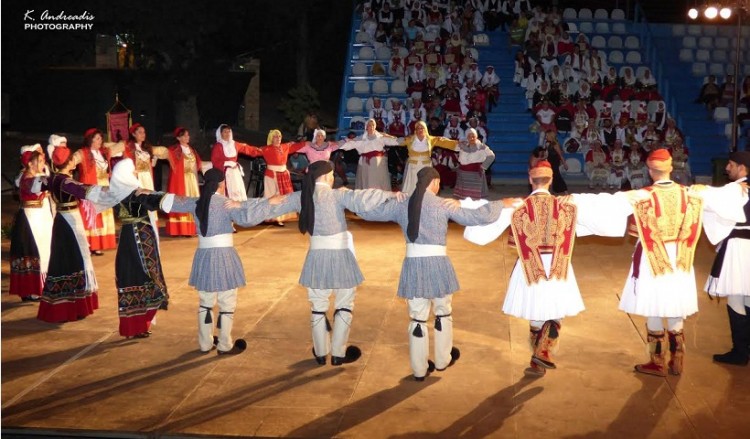 «3ο Φεστιβάλ Χορών στο νησί της Μαστίχας»: Η μεγάλη γιορτή του πολιτισμού της Χίου