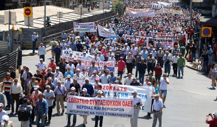 Από τη Θεσσαλονίκη, φωνή διαμαρτυρίας 2.000 συνταξιούχων ενάντια στις περικοπές