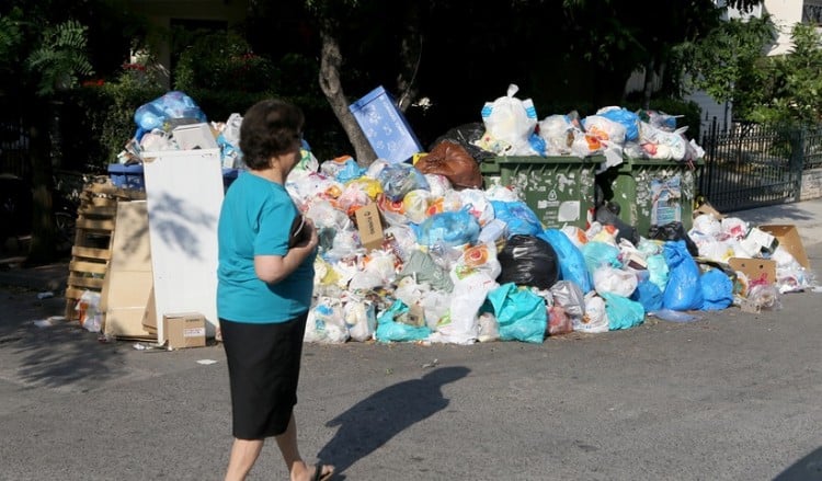 Τα έσπασαν Σκουρλέτης - ΠΟΕ-ΟΤΑ, αδιέξοδο με τα σκουπίδια