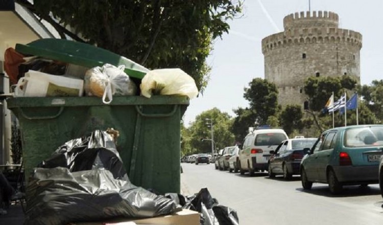 Με προσωπικό ασφαλείας η αποκομιδή σκουπιδιών στη Θεσσαλονίκη