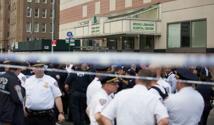 Απολυμένος γιατρός ο δράστης που άνοιξε πυρ σε νοσοκομείο της Νέας Υόρκης