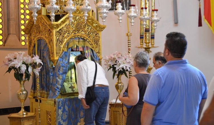 Αποστολή στην Παναγία Σουμελά του Βερμίου –  Πλήθος κόσμου έχουν ήδη κατασκηνώσει στην Καστανιά