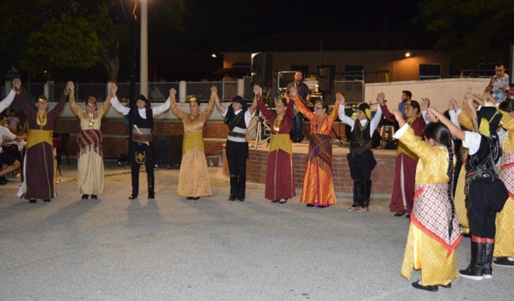Με αιχμές για το Σκοπιανό ο ποντιακός χορός στο Πολυδένδρι Λαγκαδά (βίντεο)