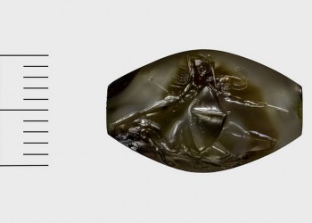 Η «χάντρα» από τον τάφο του πολεμιστή στην Πύλο άφησε άφωνους τους αρχαιολόγους