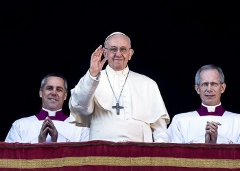Ιστορική επίσκεψη του Πάπα Φραγκίσκου στα Ηνωμένα Αραβικά Εμιράτα