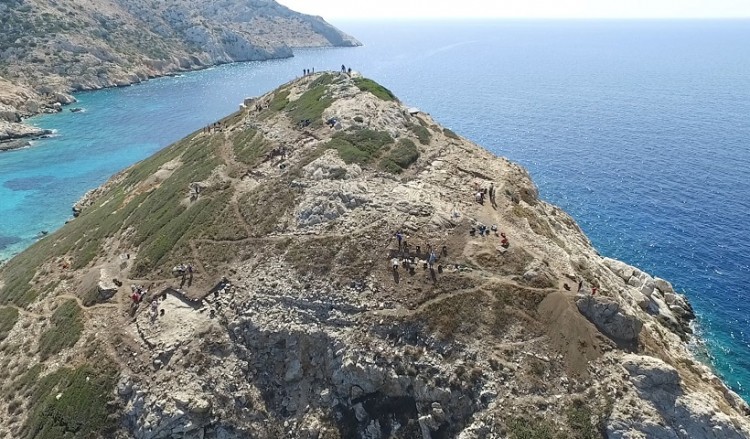 Ελληνική πυραμίδα 4.000 ετών σε φυσικό ακρωτήριο της νήσου Κέρου