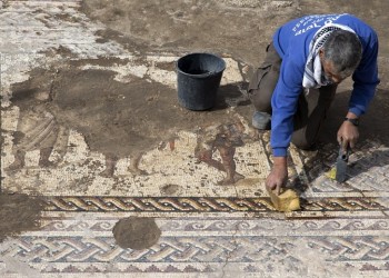 Ισραήλ: Βρέθηκε σπάνιο μωσαϊκό με αρχαιοελληνική επιγραφή (φωτο, βίντεο)