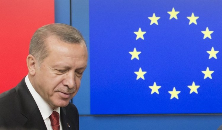 Στις Βρυξέλλες ο Ερντογάν – Έθεσε ήδη θέμα για τη συμφωνία για το Μεταναστευτικό