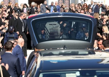Πλήθος κόσμου στην κηδεία του Στέλιου Σκλαβενίτη