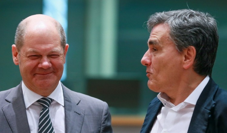 Süddeutsche Zeitung: Το δίλημμα του Σολτς με την Ελλάδα