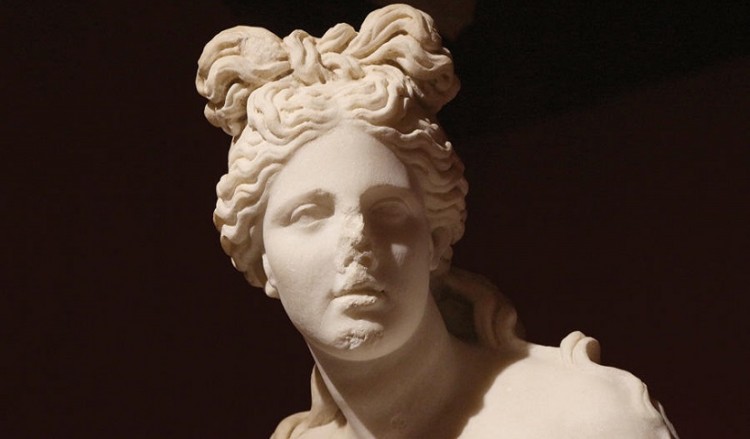 Η Αττάλεια «επενδύει» στα αρχαιοελληνικά γυναικεία χτενίσματα