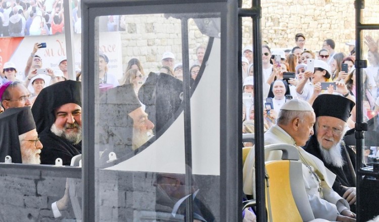 Πάπας και εκπρόσωποι της Ορθοδοξίας προσεύχονται στο Μπάρι για τη Μέση Ανατολή