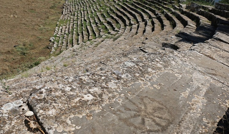 Τουρκία: Στο αρχαίο στάδιο της ελληνικής Αφροδισιάδας βρέθηκαν ρεζερβέ θέσεις!
