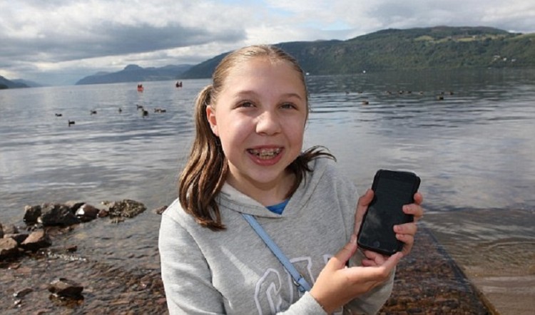 12χρονη φωτογράφισε το Τέρας του Λοχ Νες στη Σκωτία! (βίντεο)