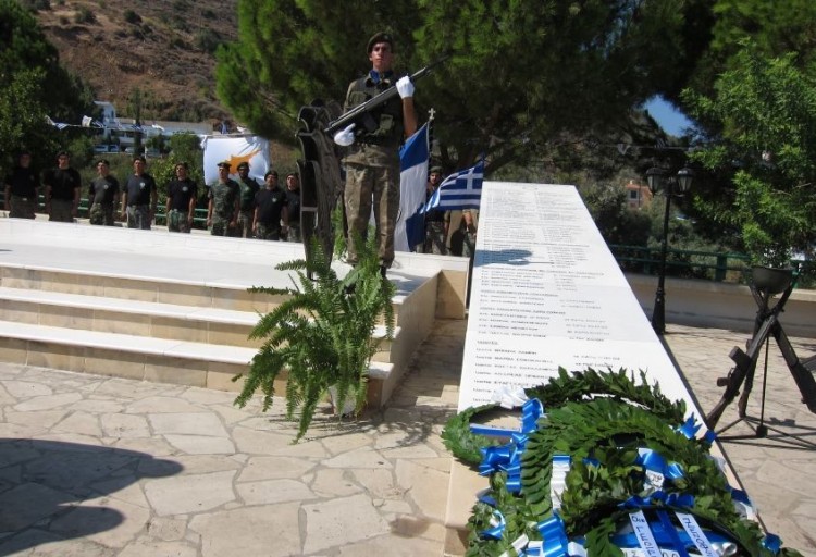 Κύπρος: Μνημόσυνο για τους νεκρούς των τουρκικών βομβαρδισμών της Τηλλυρίας