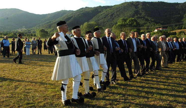 Ο Δεκαπενταύγουστος στο Συρράκο και τη Βλάστη προς εγγραφή στον κατάλογο Άυλης Πολιτιστικής Κληρονομιάς της UNESCO