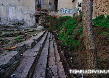 Θεσσαλονίκη: «Ξαναθάβουν» προσωρινά το ναό της Αφροδίτης λόγω κόστους