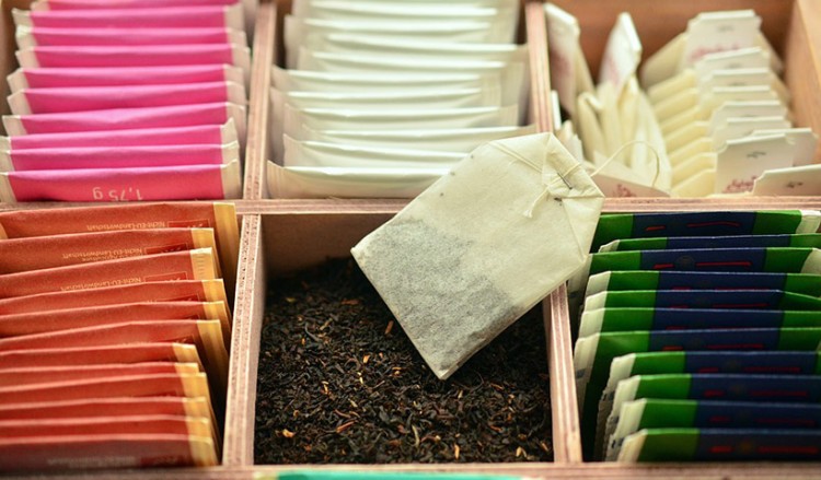 Όσοι πίνουν συχνά τσάι, ιδίως πράσινο, ζουν περισσότερο και αρρωσταίνουν λιγότερο