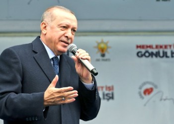 Προεκλογικό παραλήρημα Ερντογάν από την Κερασούντα για τις «συμμορίες» των Ποντίων